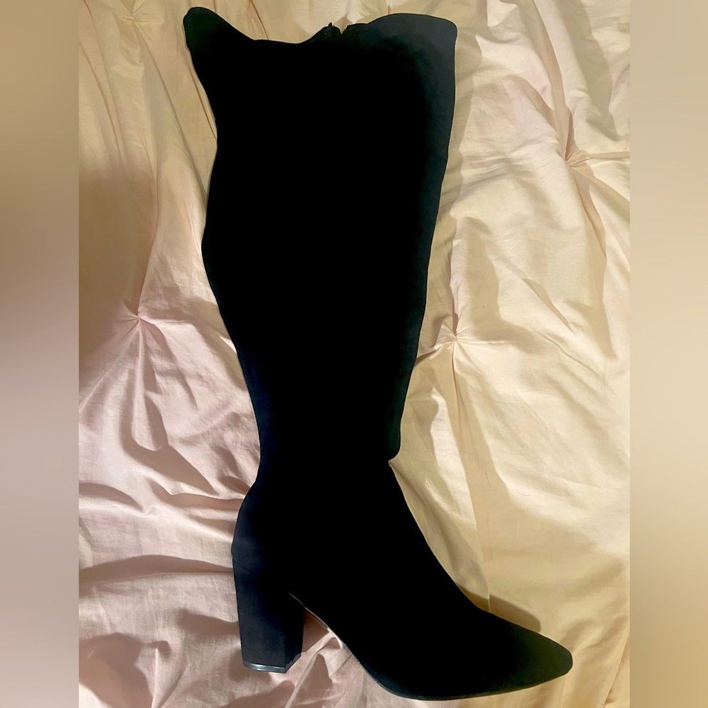 TORRID KNEE HIGH BOOTS!